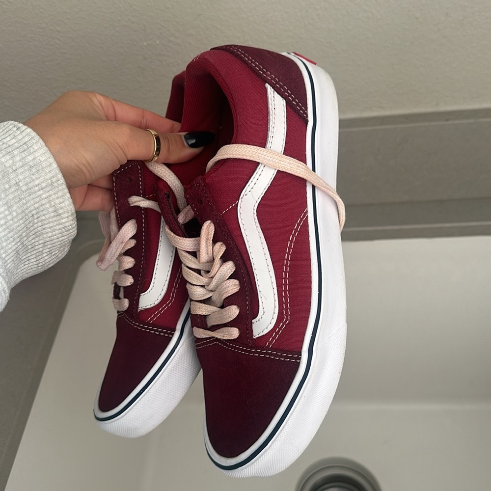 Vans - Picture 3 of 5